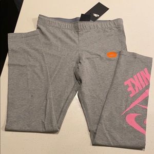 NIKE - Tight Fit Leggings